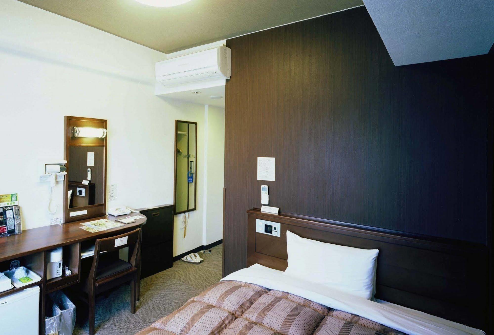 Hotel Route-Inn Dai-Ni Асикага Экстерьер фото